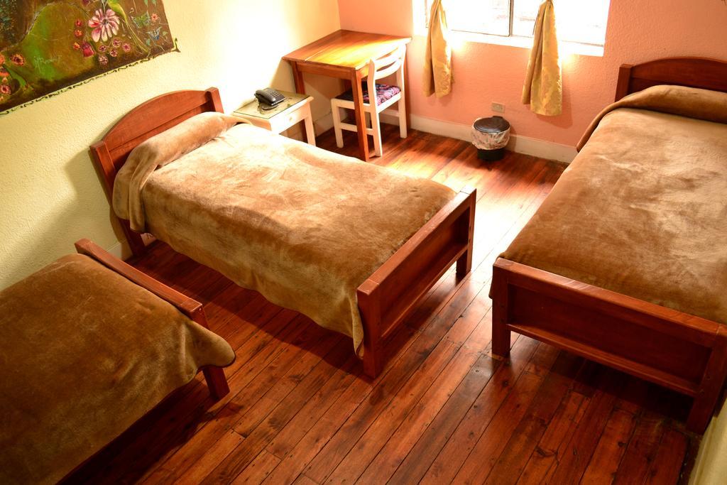 Hostal Loro Verde Quito Exterior foto