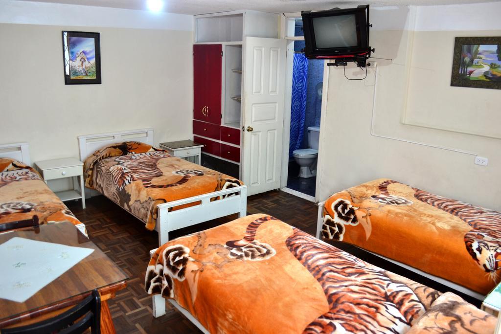 Hostal Loro Verde Quito Exterior foto